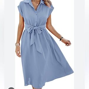 Blue Sleeveless Buttoned Midi Dress
Old Money Fashion